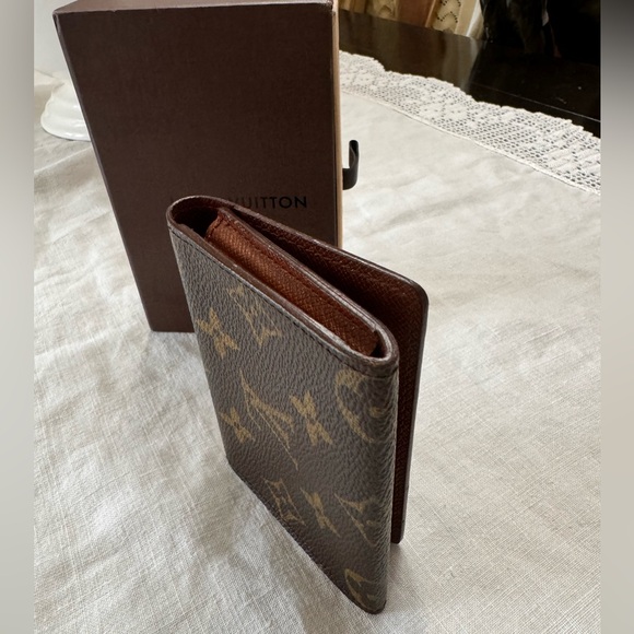 Louis Vuitton Monogram Flap Card Holder - Picture 2 of 6